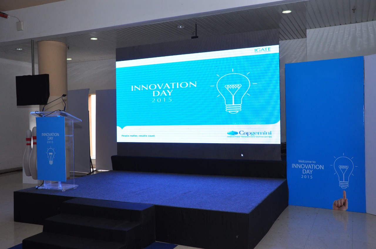 Projector screen and AV setup